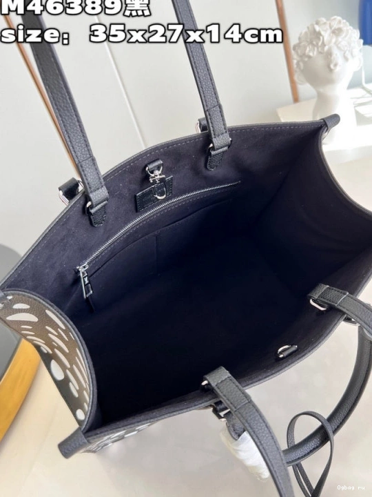 LOUIS VUITTON MM ONTHEGO 0717